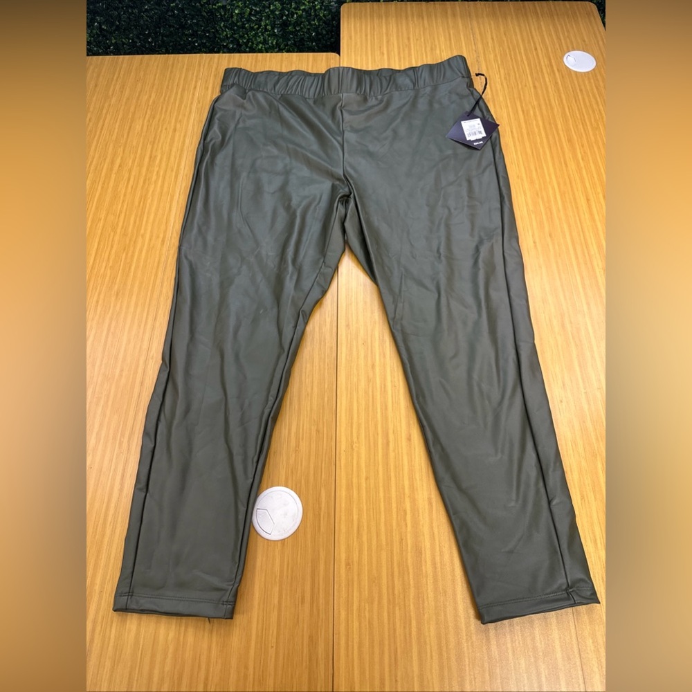 NWT Ava & Viv Womens Size 2X Olive Faux Leather Pleather Leggings Pants Pull On